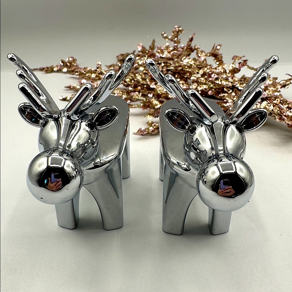 2 Reindeer Candlestick Holders, Silver